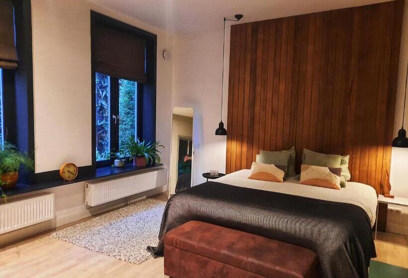 تختخواب و صبحانه Inn The Green