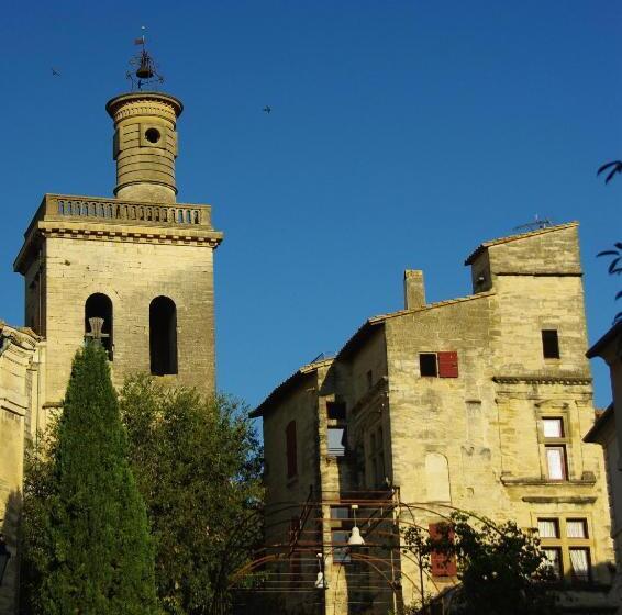 住宿加早餐  Uzes Decouvertes