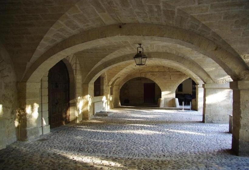 住宿加早餐  Uzes Decouvertes