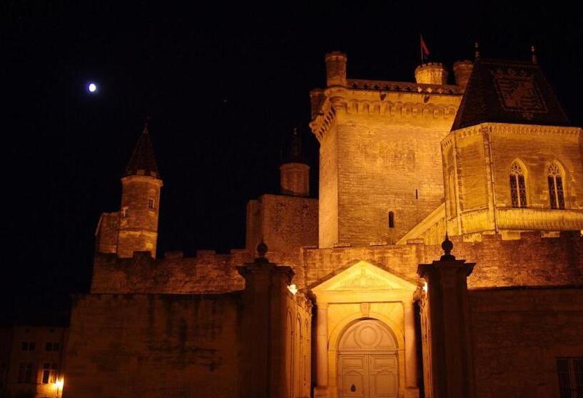 住宿加早餐  Uzes Decouvertes