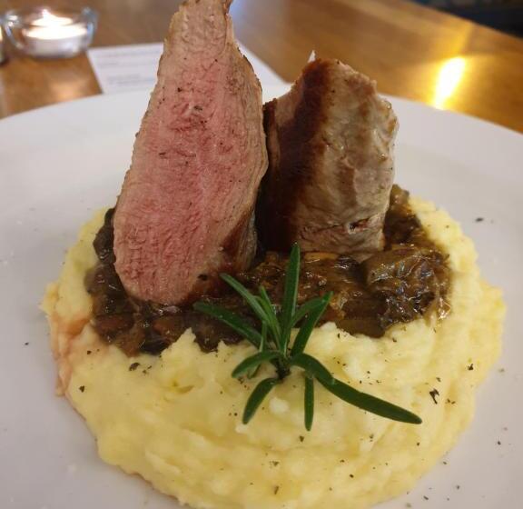 هتل Penzion Via Ferrata