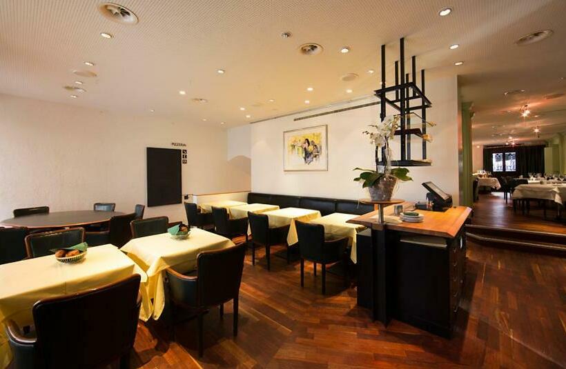 בית מלון כפרי Taverne Zum Kreuz