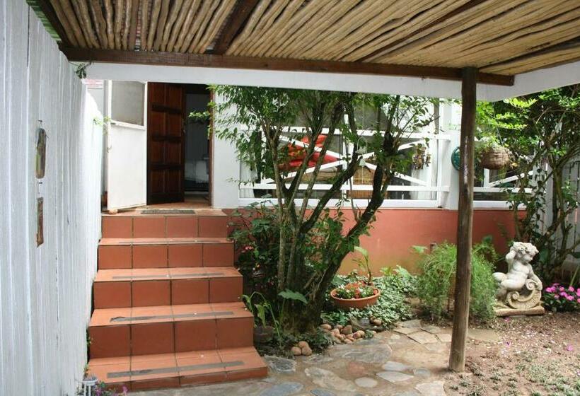펜션 Panda S Guest Cottages