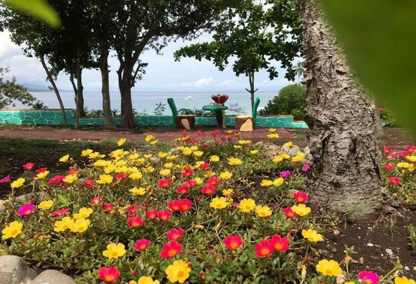 پانسیون Sambag Hideaway Bungalows