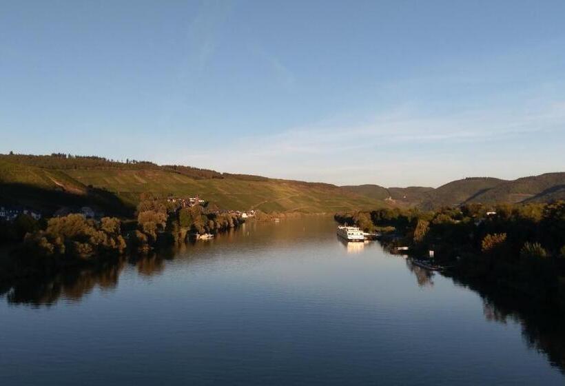 ペンション Schlössje