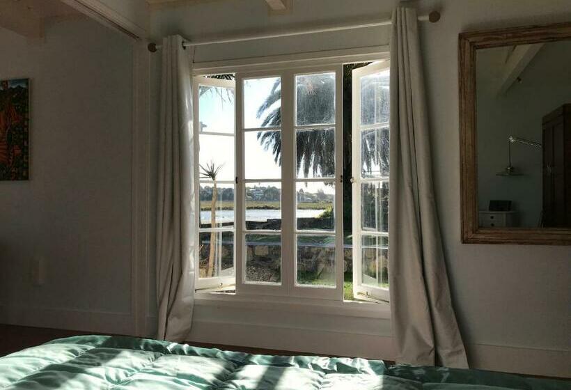 پانسیون The Boat House