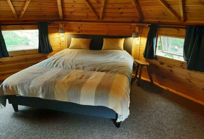 مبيت وإفطار La Cabane De L Atelier