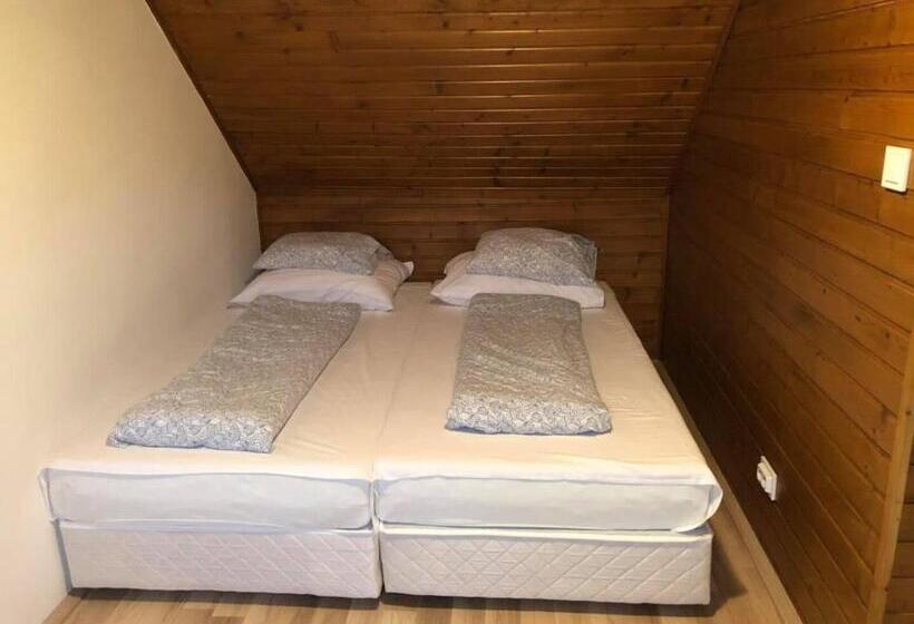 민박 Natúra Panzió&apartmanház
