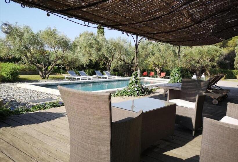 ペンション L Esquiroù