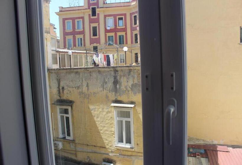 تختخواب و صبحانه Casa Laura Oliva Mancini