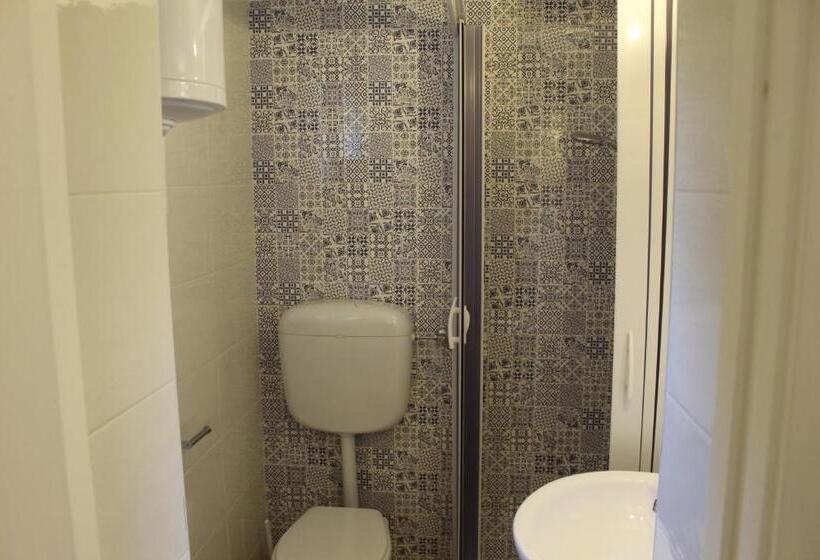 تختخواب و صبحانه Casa Laura Oliva Mancini