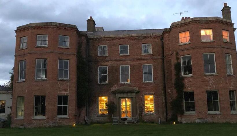 ベッドアンドブレックファースト Caynham Court