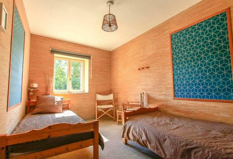 צימר Domaine De Bauzit