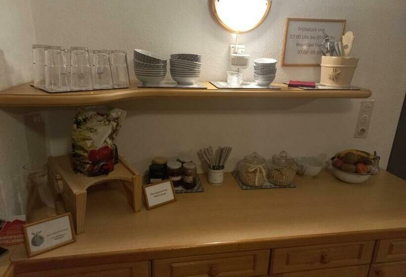 צימר Gästeheim Auwitsch