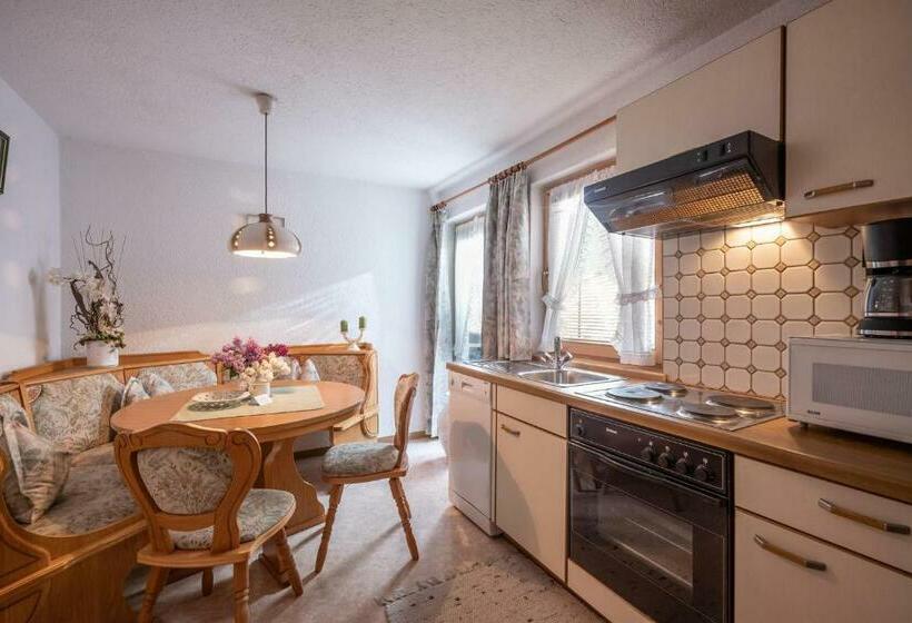 צימר Gästeheim Auwitsch