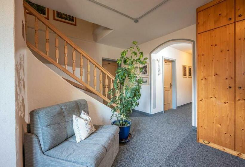 مبيت وإفطار Gästeheim Auwitsch