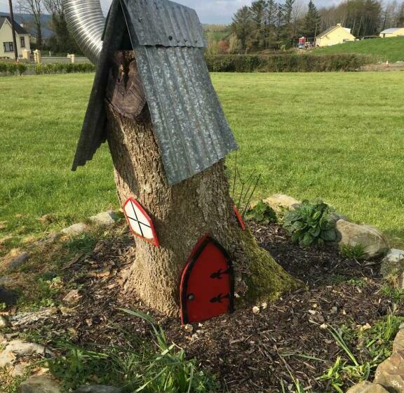 Lyntom House B&b