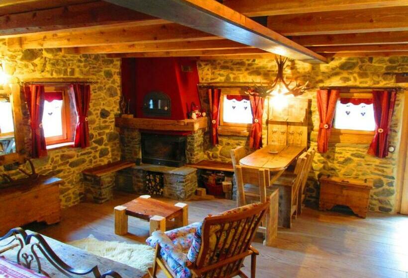ペンション Chalet Cuore Selvatico