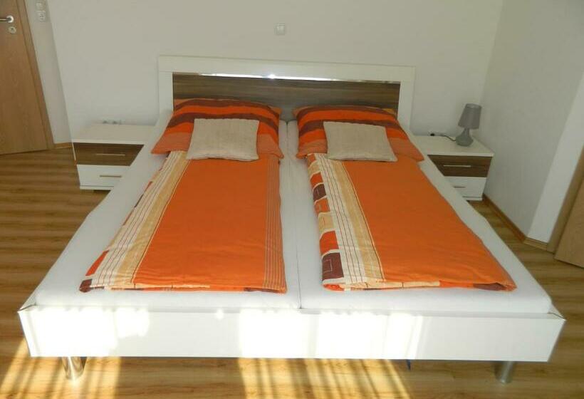 ペンション Gästehaus Borniger