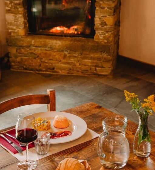 Пансион L Escola E Lou Mulin