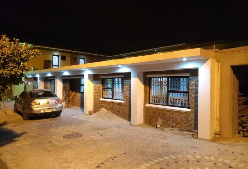 پانسیون Liziwe S Guest House
