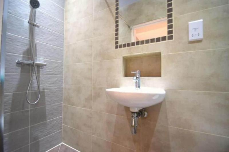 بنسيون Eurostar Budget Rooms Next To Kings Cross & Eurostar Train Station