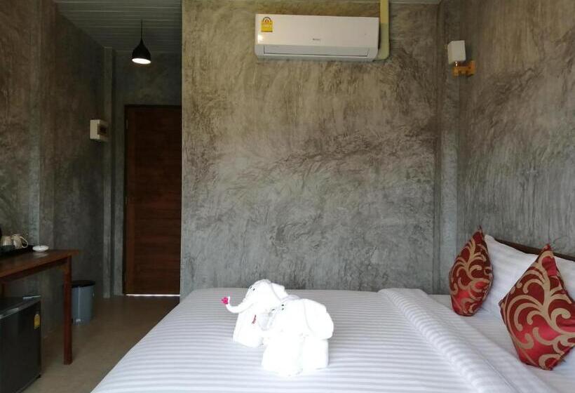 استراحتگاه Jr Place