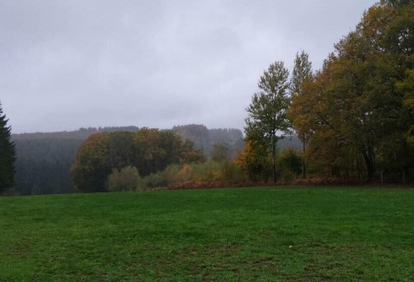 הוסטל La Bourgseigneurie