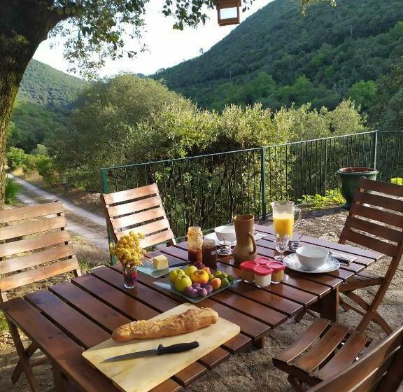 צימר Chambre Cévennes: Piscine, Lamas, Rivière