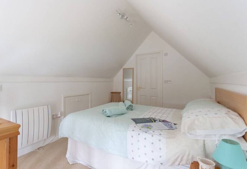 مبيت وإفطار Guest Suite At 31 Little England