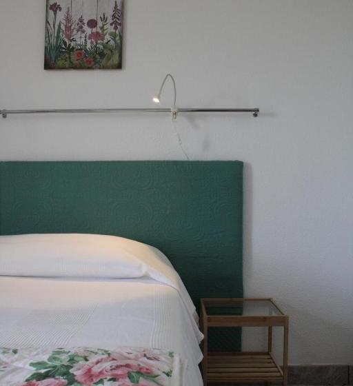 مبيت وإفطار Villa Belvedere Langhe