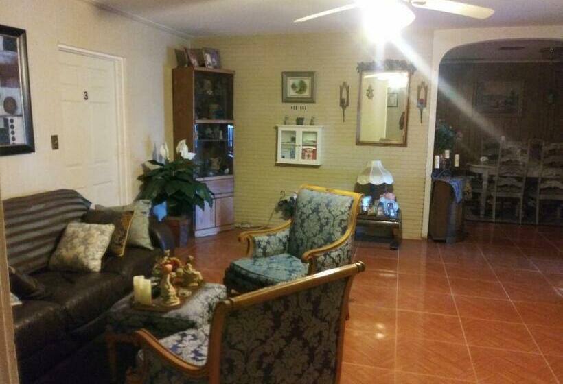 بنسيون Bon Soleil Stadium Guesthome