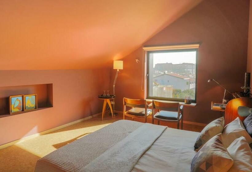 膳宿费 Guest House Eça Agora!