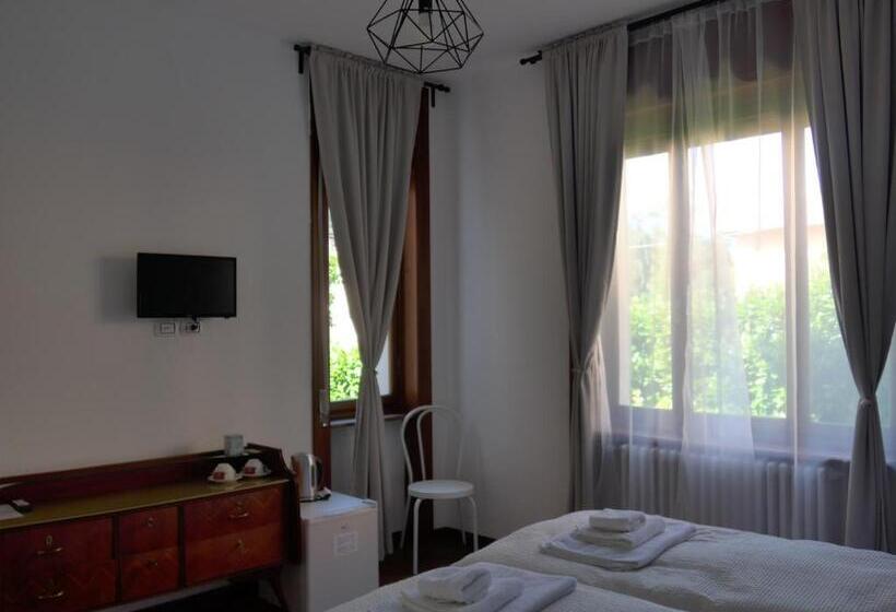 膳宿费 La Tana Rooms