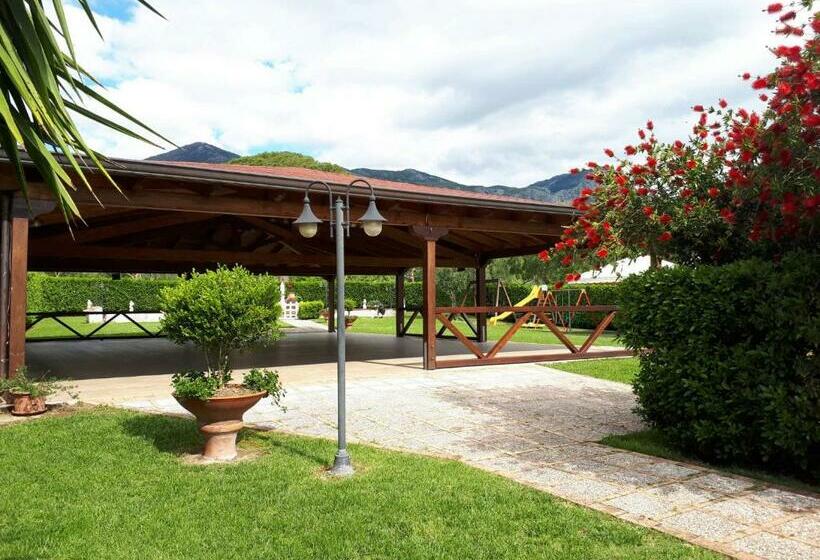 צימר Saturnia Garden