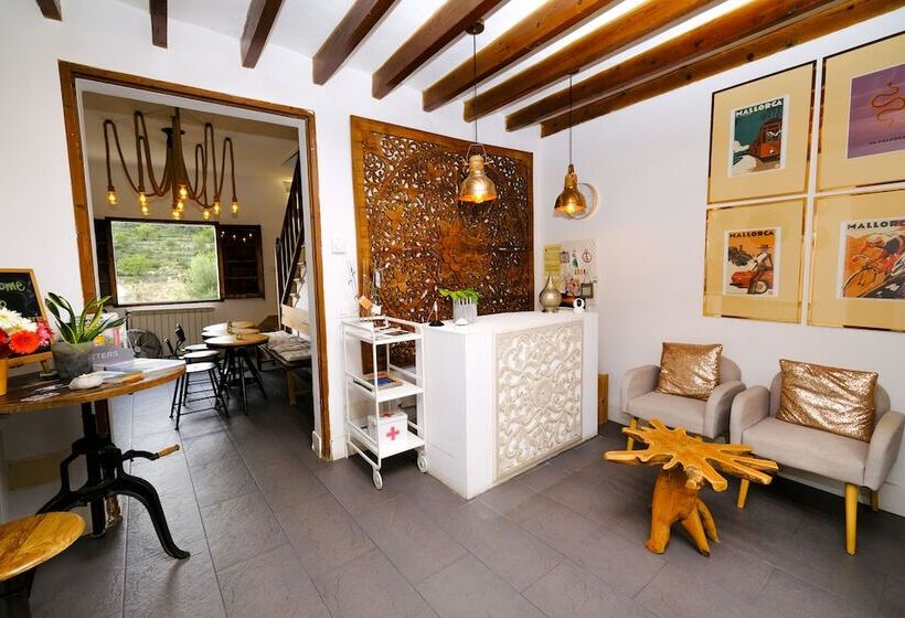 تختخواب و صبحانه Casa Caimari Guest House, For Mountain Lovers!