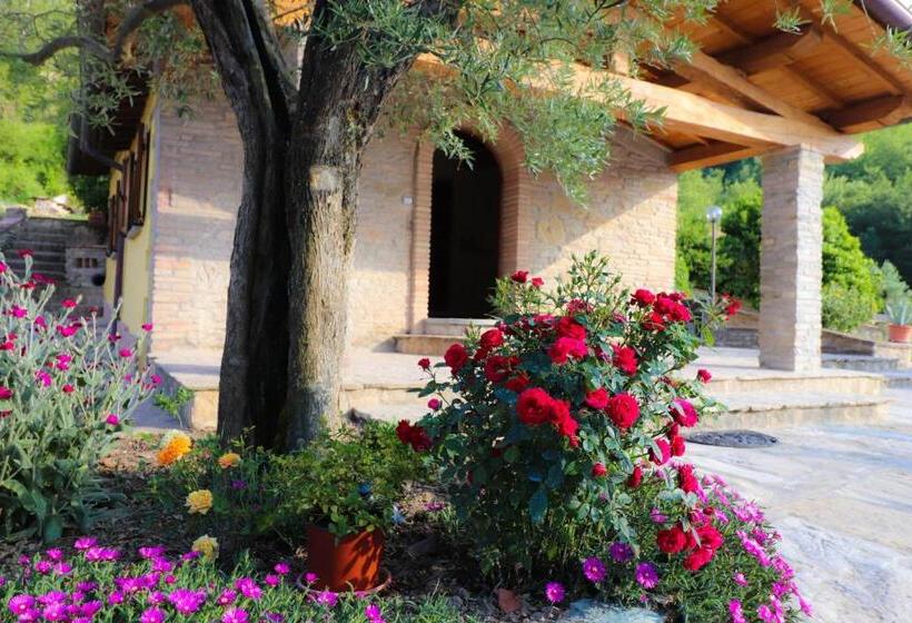 בית מלון כפרי Agriturismo La Tana