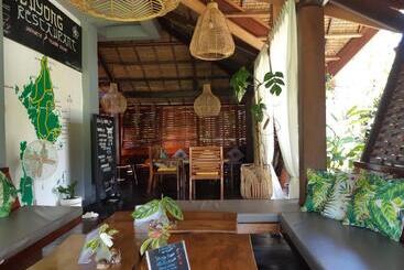 هتل Daluyong Beach Resort