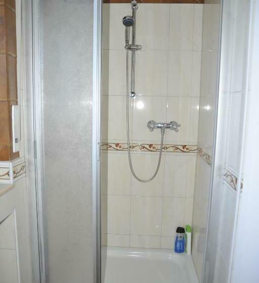 بنسيون Zur Herzklinik