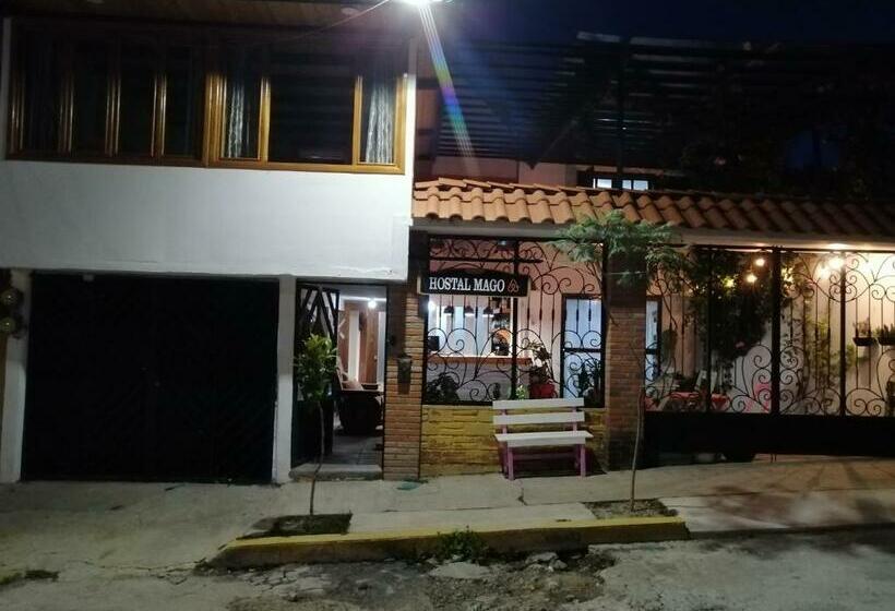 پانسیون Hostal Mago