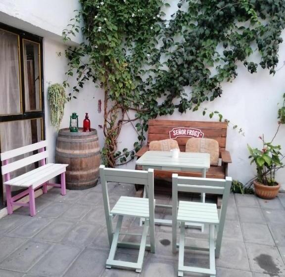 پانسیون Hostal Mago