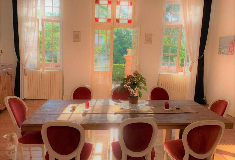 پانسیون Manoir De La Gravette