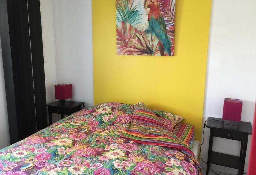 פנסיון Villa Goonie