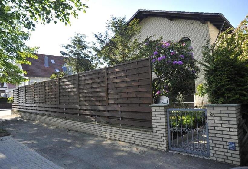 پانسیون Zur Herzklinik