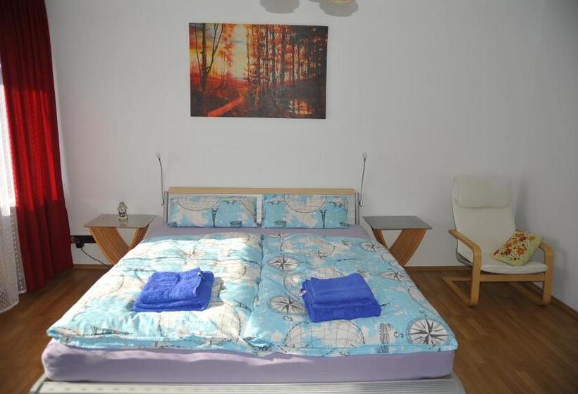 پانسیون Zur Herzklinik