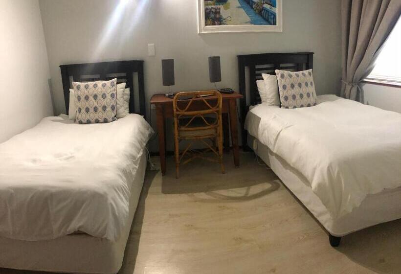 تختخواب و صبحانه Kliprand Guest House