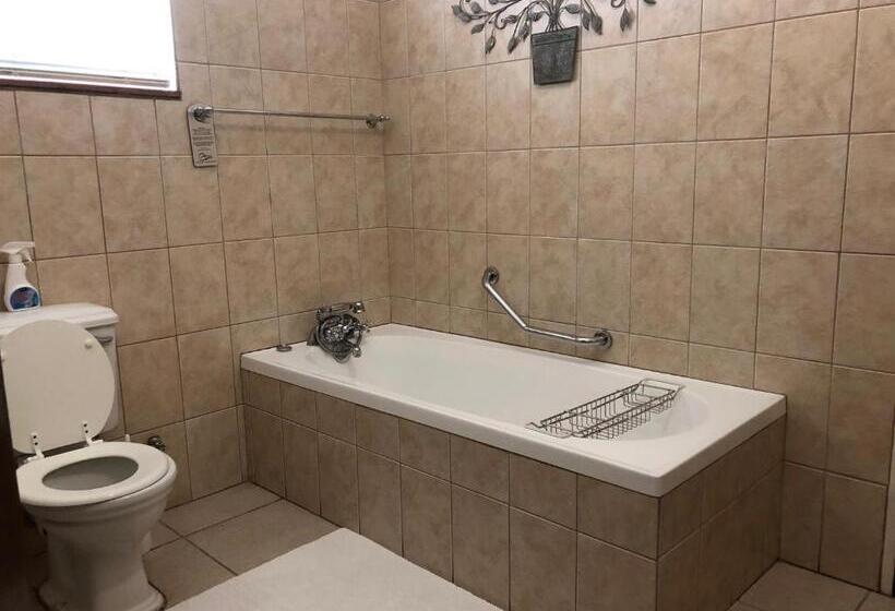 تختخواب و صبحانه Kliprand Guest House
