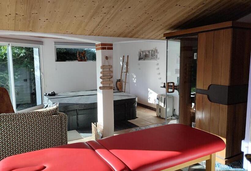 تختخواب و صبحانه L Eden Naturiste Spas