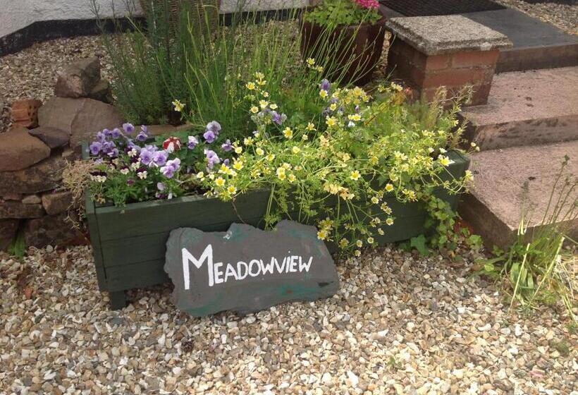 تختخواب و صبحانه Meadowview