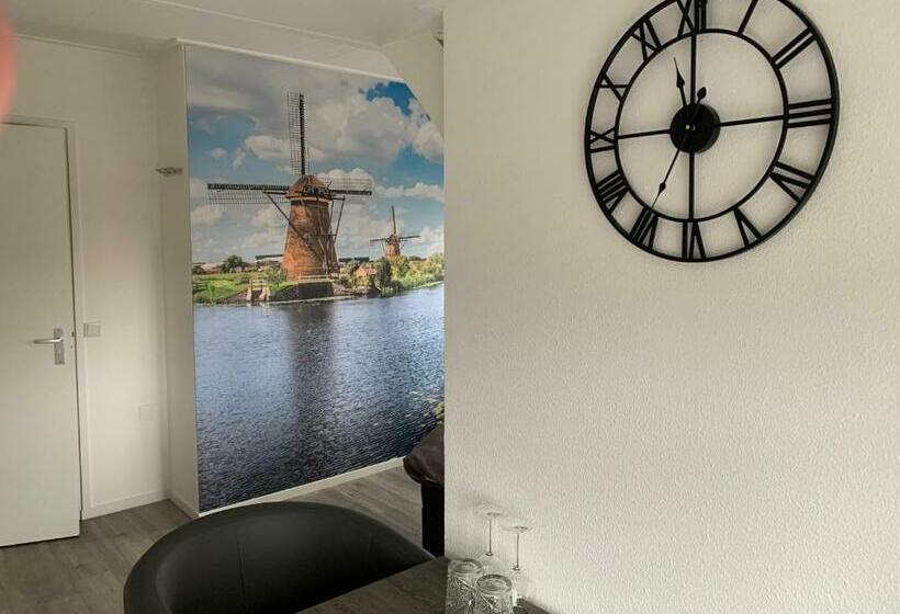 تختخواب و صبحانه Slapen Bij De Buurvrouw
